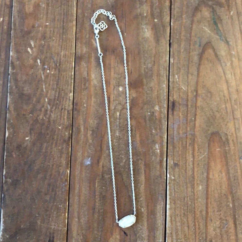 Kendra Scott necklace